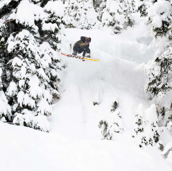 GNU Antigravity Snowboard 2024