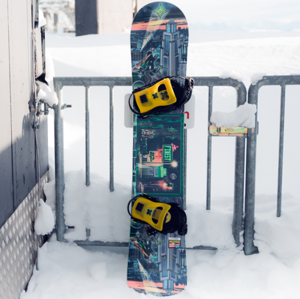 GNU Finest Snowboard 2024