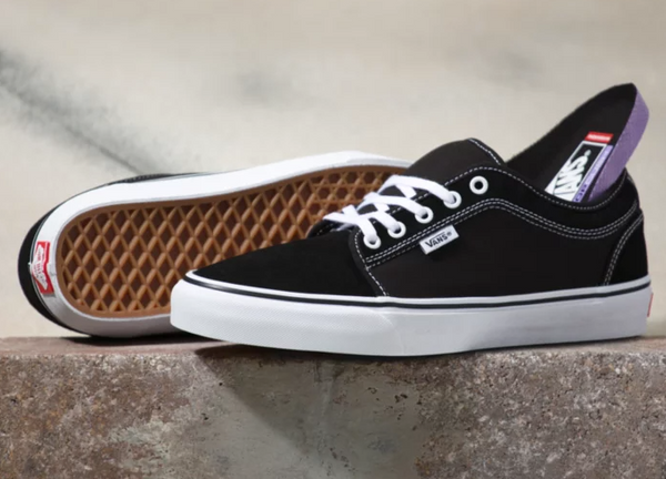 Vans Chukka Low Black / White